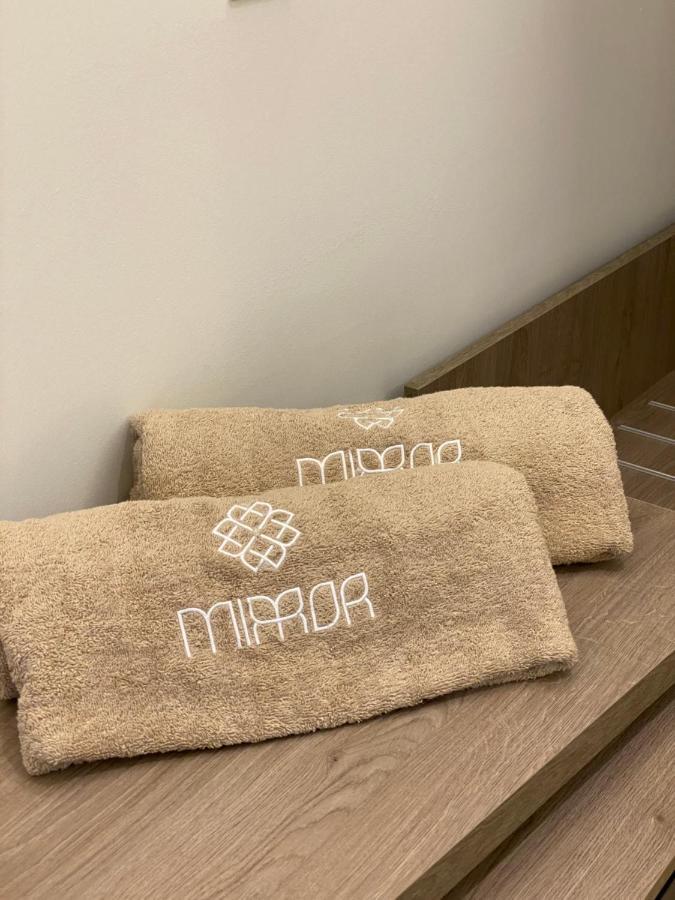 Mirror Hotel Polychrono Ngoại thất bức ảnh